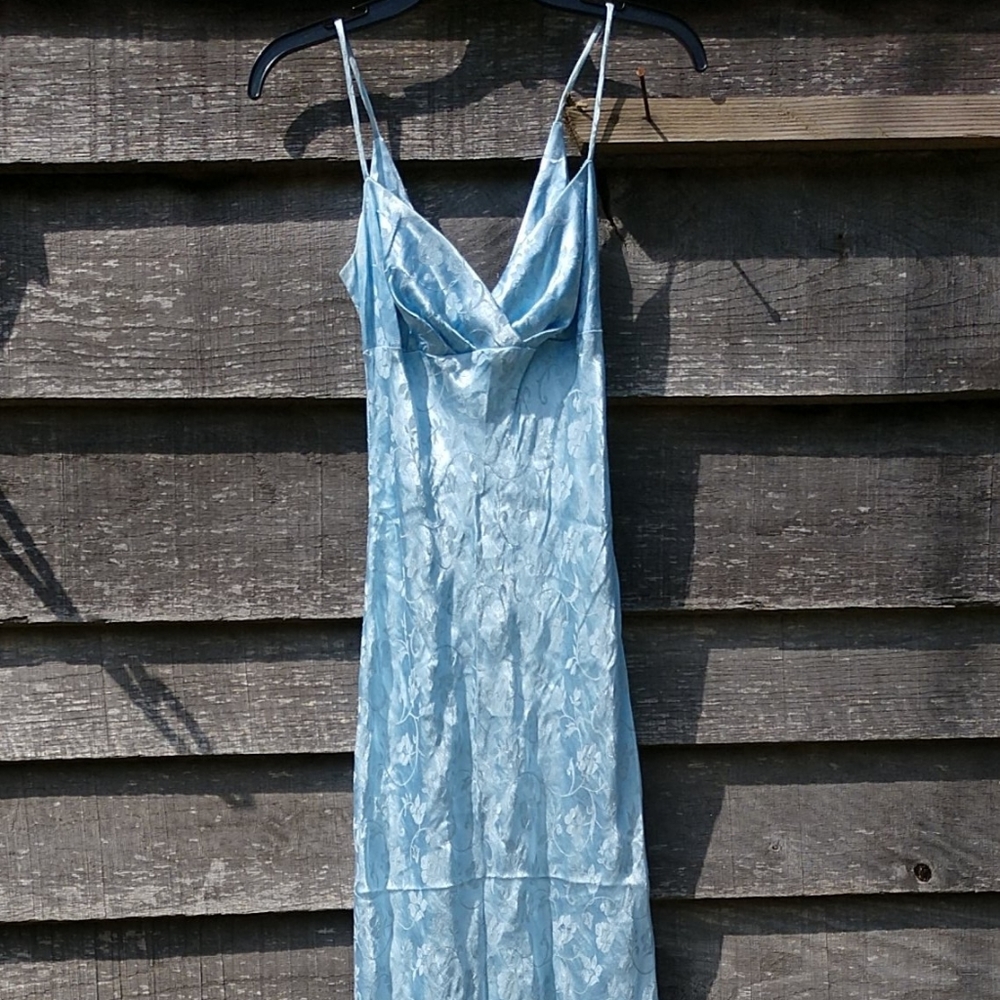 SOLD!! ๐๐Dress Size 5/6 Spaghetti Strap Floral Print Asymmetrical Maxi - Picture 3 of 11
